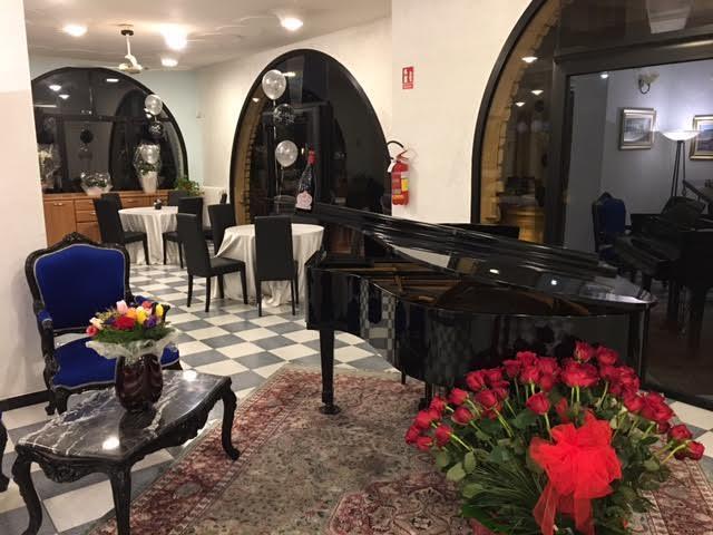 Hotel Oceano Пескиера дел Гарда Екстериор снимка