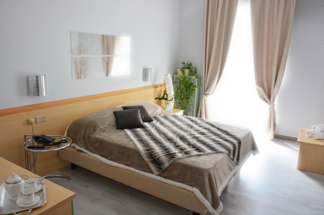 Hotel Oceano Пескиера дел Гарда Екстериор снимка
