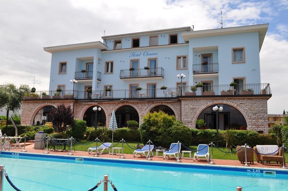 Hotel Oceano Пескиера дел Гарда Екстериор снимка