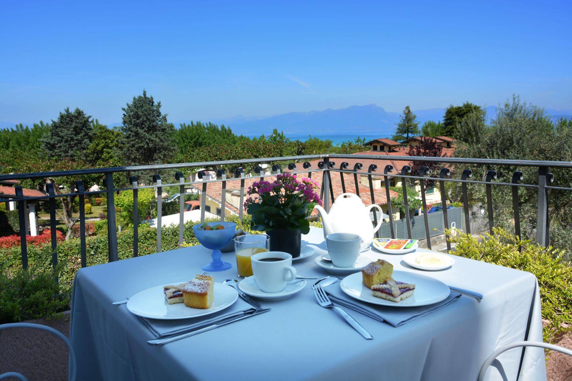 Hotel Oceano Пескиера дел Гарда Екстериор снимка